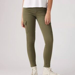 Levi’s 721 High Rise Skinny Ankle Stretch Jeans